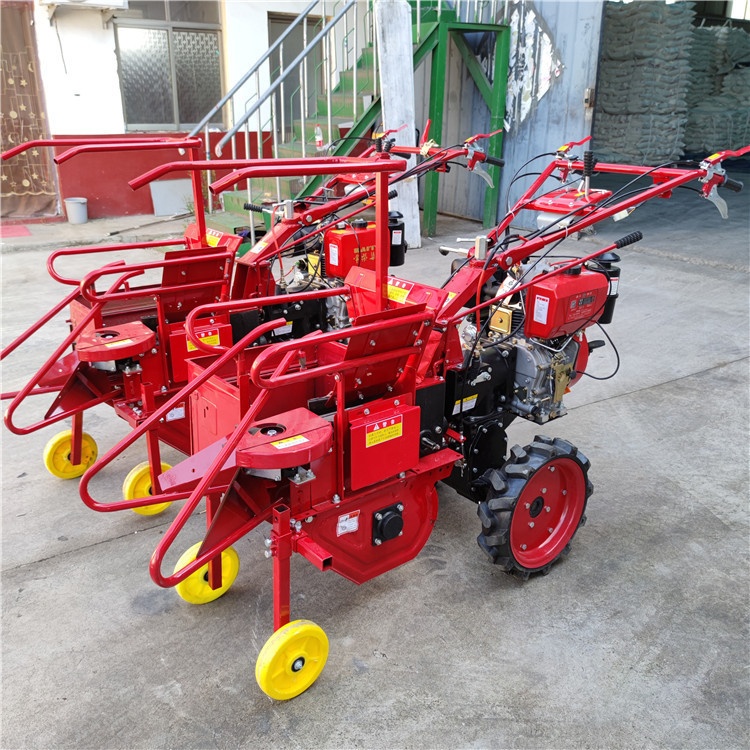 เครื่องเก็บเกี่ยวข้าวโพดขนาดเล - Combine Harvester Mini บทวิจารณ์และราคา