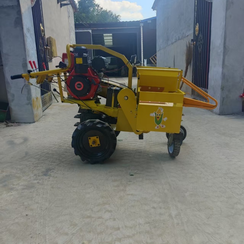 เครื่องเก็บเกี่ยวข้าวโพดขนาดเล - Combine Harvester Mini บทวิจารณ์และราคา
